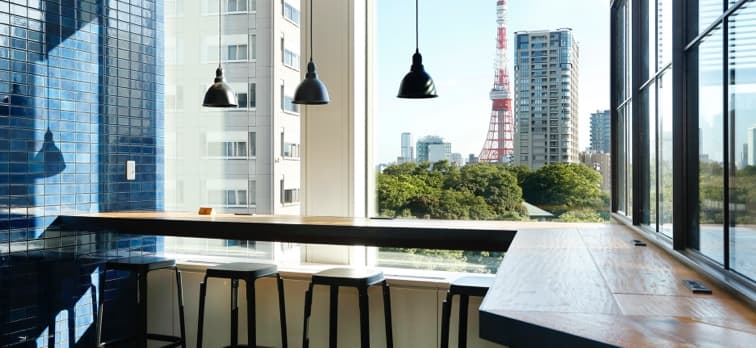 本社オフィスから東京タワーを望む