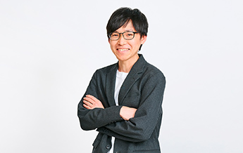 山際 哲哉の写真